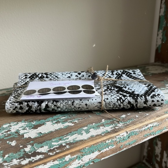 Crafted Shipping Bundles- 5 of 10x13 Polys with 5 HandCrafted Cards, & Stickers. - Picture 4 of 4